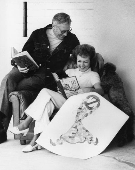 Photograph, People, Sitting, Snapshot, Black-and-white, Reading, Stock photography, Monochrome, Photography, Family, 