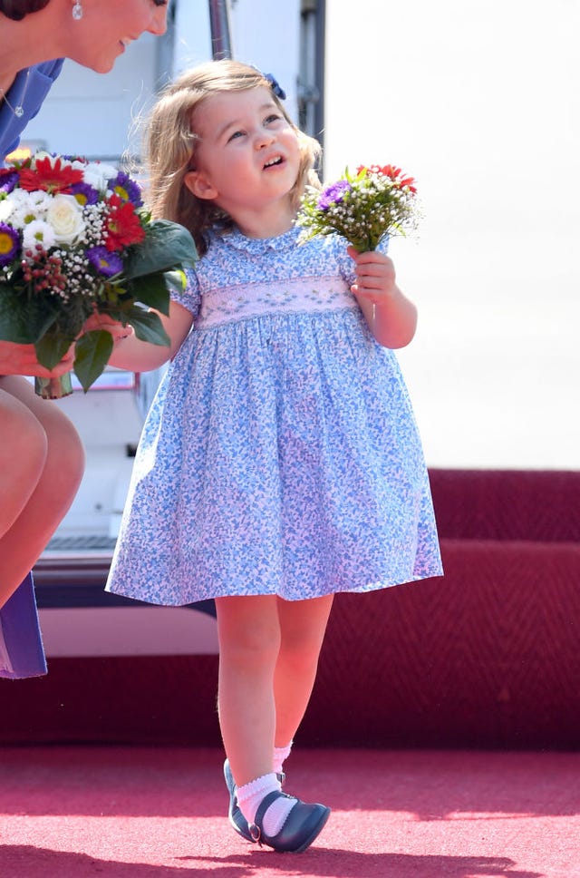 Child, Facial expression, Blue, Purple, Pink, Dress, Shoulder, Fashion, Blond, Toddler, 
