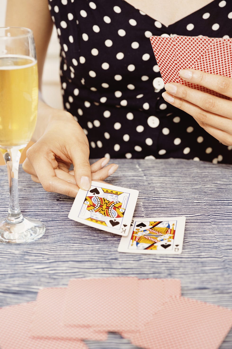 Yellow, Pattern, Drink, Polka dot, Design, Table, Textile, Recreation, Hand, Tableware, 