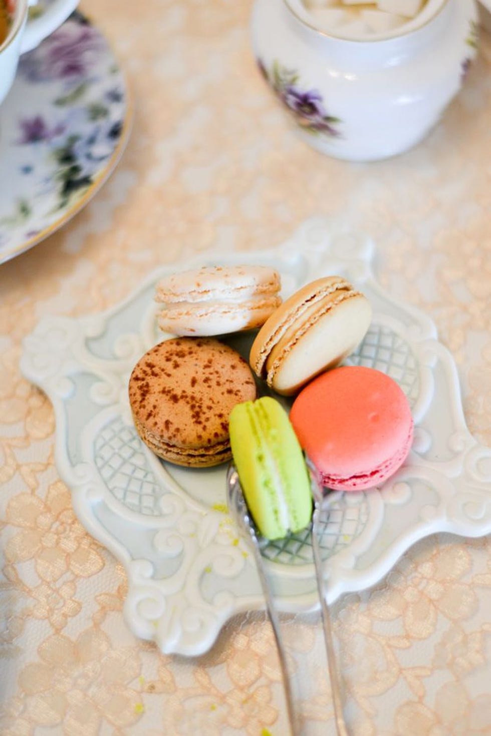 Macaroon, Food, Cuisine, Dish, Sweetness, Ingredient, Dessert, Brunch, Finger food, Recipe, 