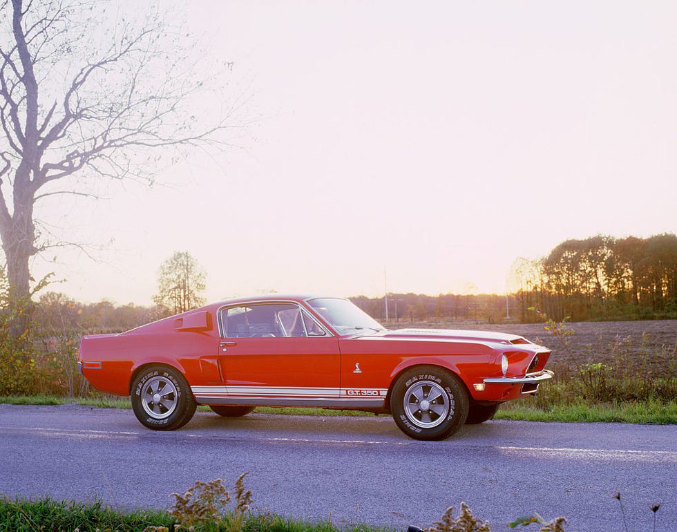 Land vehicle, Vehicle, Car, Motor vehicle, Coupé, Muscle car, Classic car, Sports car, Automotive design, Sedan, 