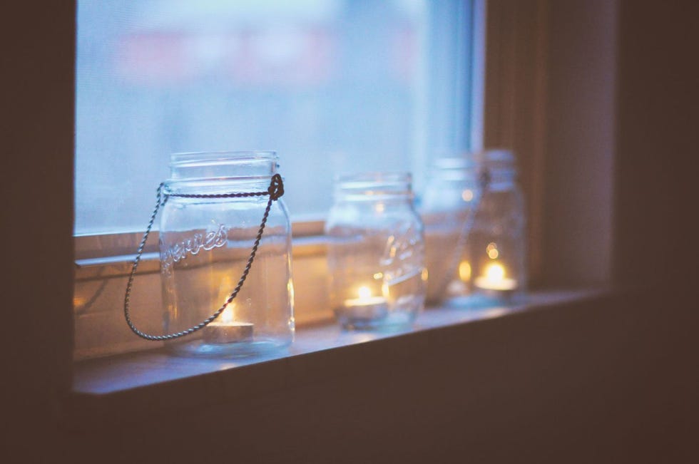 Light, Transparent material, Sky, Yellow, Lighting, Glass, Water, Room, Window, Mason jar, Light, Transparent material, Sky, Yellow, Lighting, Glass, Water, Room, Window, Mason jar,