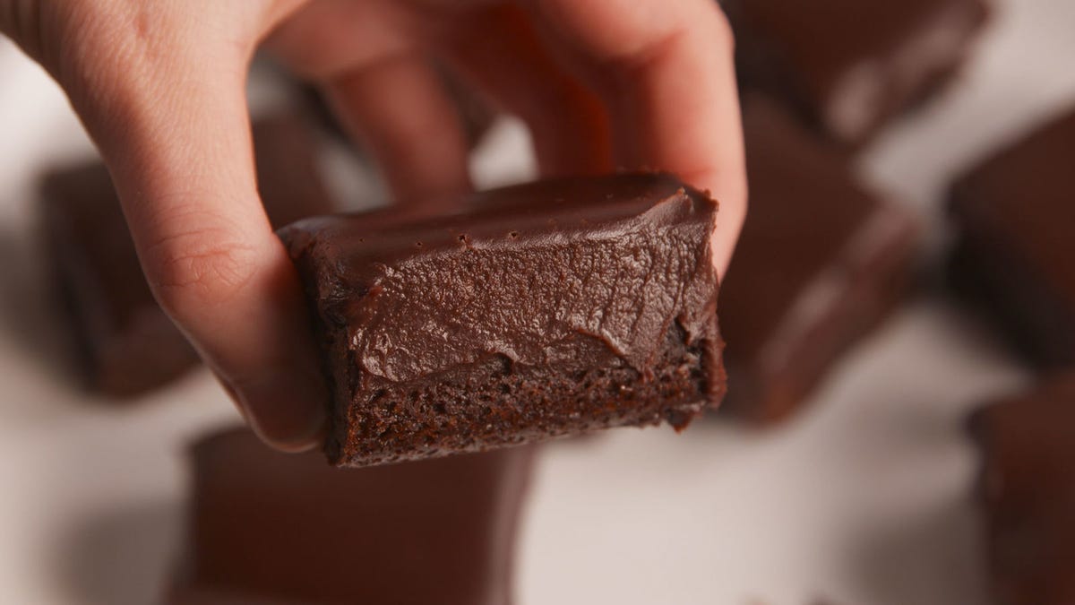preview for The Only Thing Better Than A Pint Of Guinness Are These Brownies