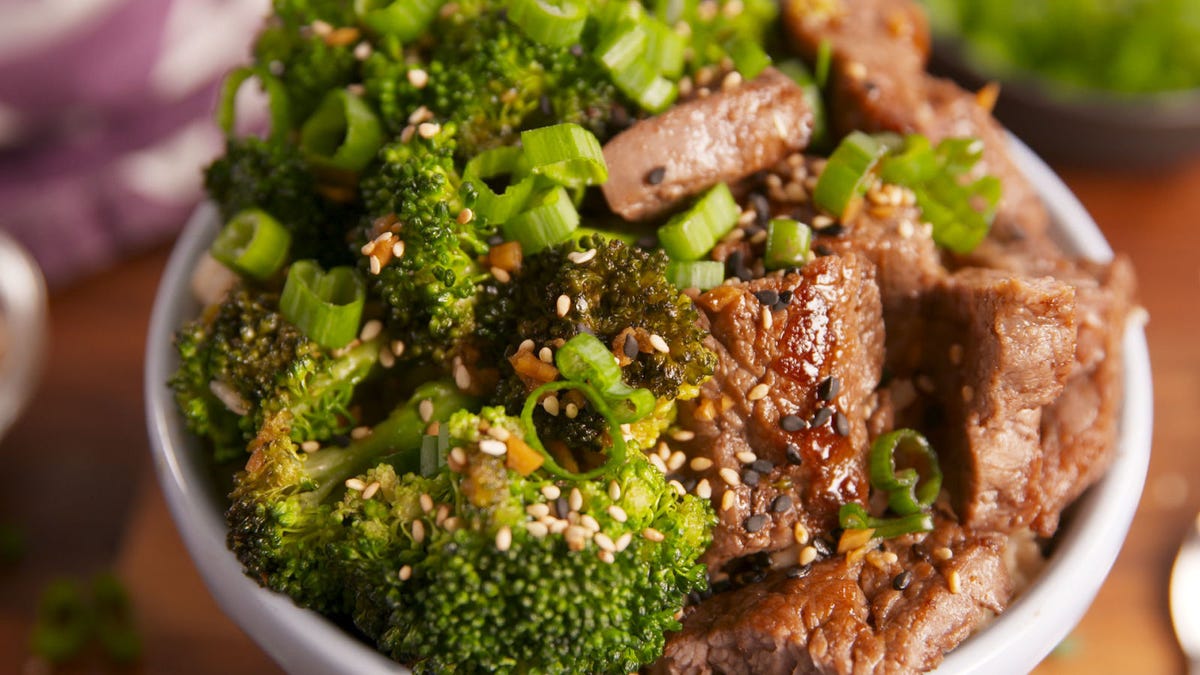 Video player poster image preview for If You're Trying To Eat Healthy, You Need These Beef And Broccoli Buddha Bowls
