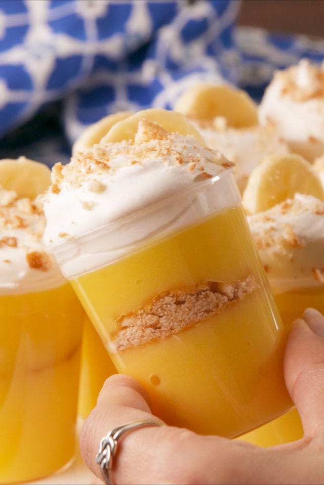 Banana Pudding Shots Vertical