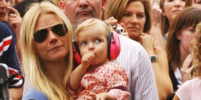 People, Child, Eyewear, Fun, Glasses, Event, Photography, Vacation, Selfie, Family, 