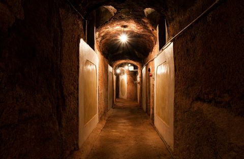 Crypt, Basement, Building, Dungeon, Air-raid shelter, Arch, 