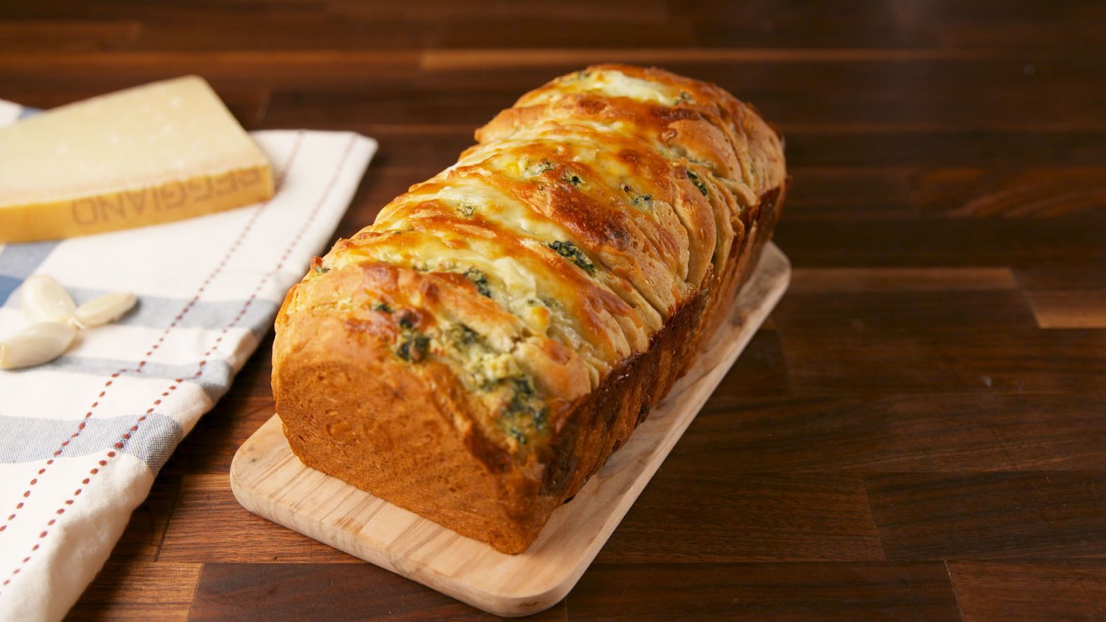 Best Spinach Artichoke Pull-Apart Bread Recipe - How To Make Spinach ...