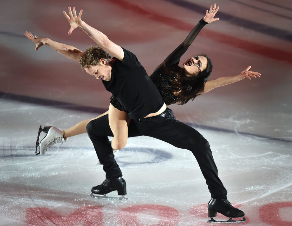 Figure skate, Skating, Ice dancing, Figure skating, Ice skating, Sports, Ice skate, Recreation, Axel jump, Dancer, 