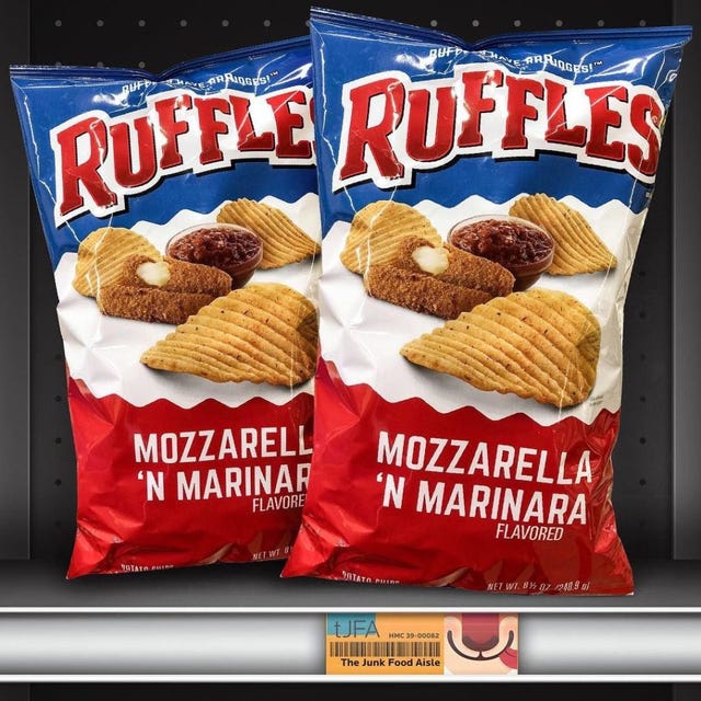 Food, Junk food, Snack, Dish, Potato chip, Cuisine, Ingredient, Baked goods, American food, Dessert, 