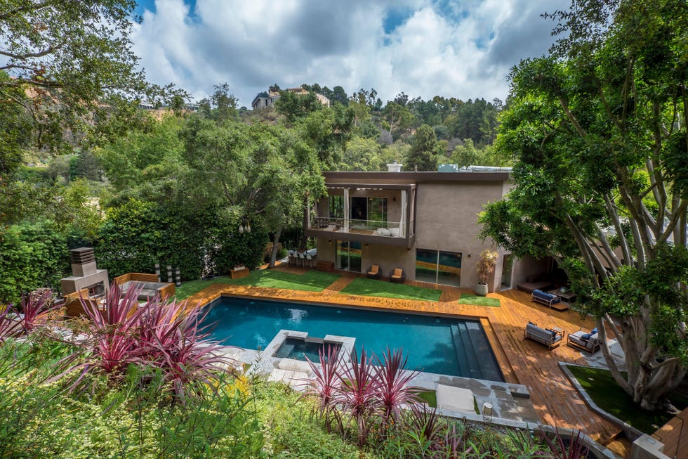 Property, Real estate, Swimming pool, House, Natural landscape, Home, Backyard, Estate, Building, Yard, 