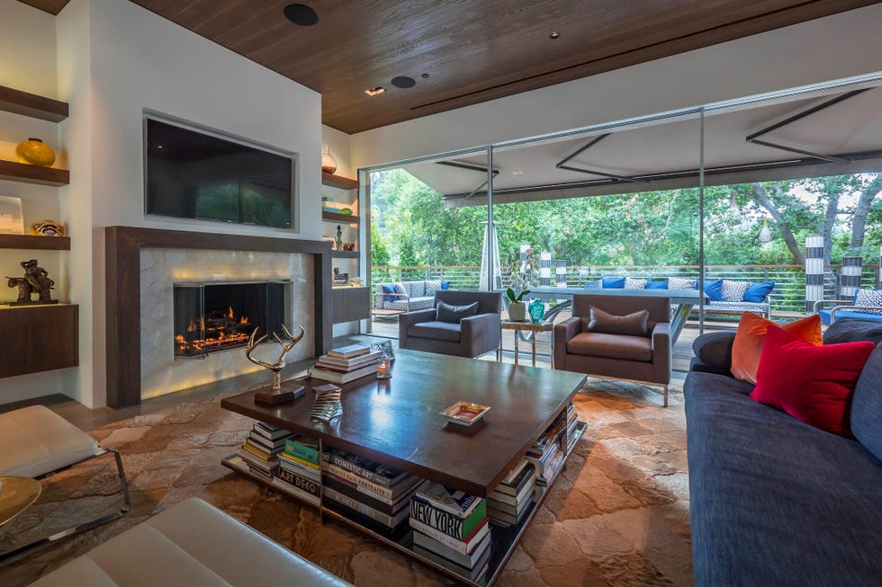 Living room, Room, Property, Building, Interior design, Furniture, Real estate, Home, House, Coffee table, 