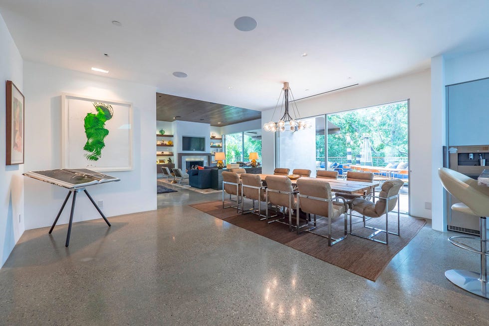Property, Room, Interior design, Building, Furniture, Floor, Ceiling, Real estate, Living room, House, 