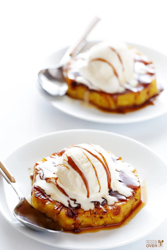 Dish, Food, Cuisine, Dessert, Sweet Rolls, Ingredient, Baked goods, Sour cream, Caramel, Produce, 