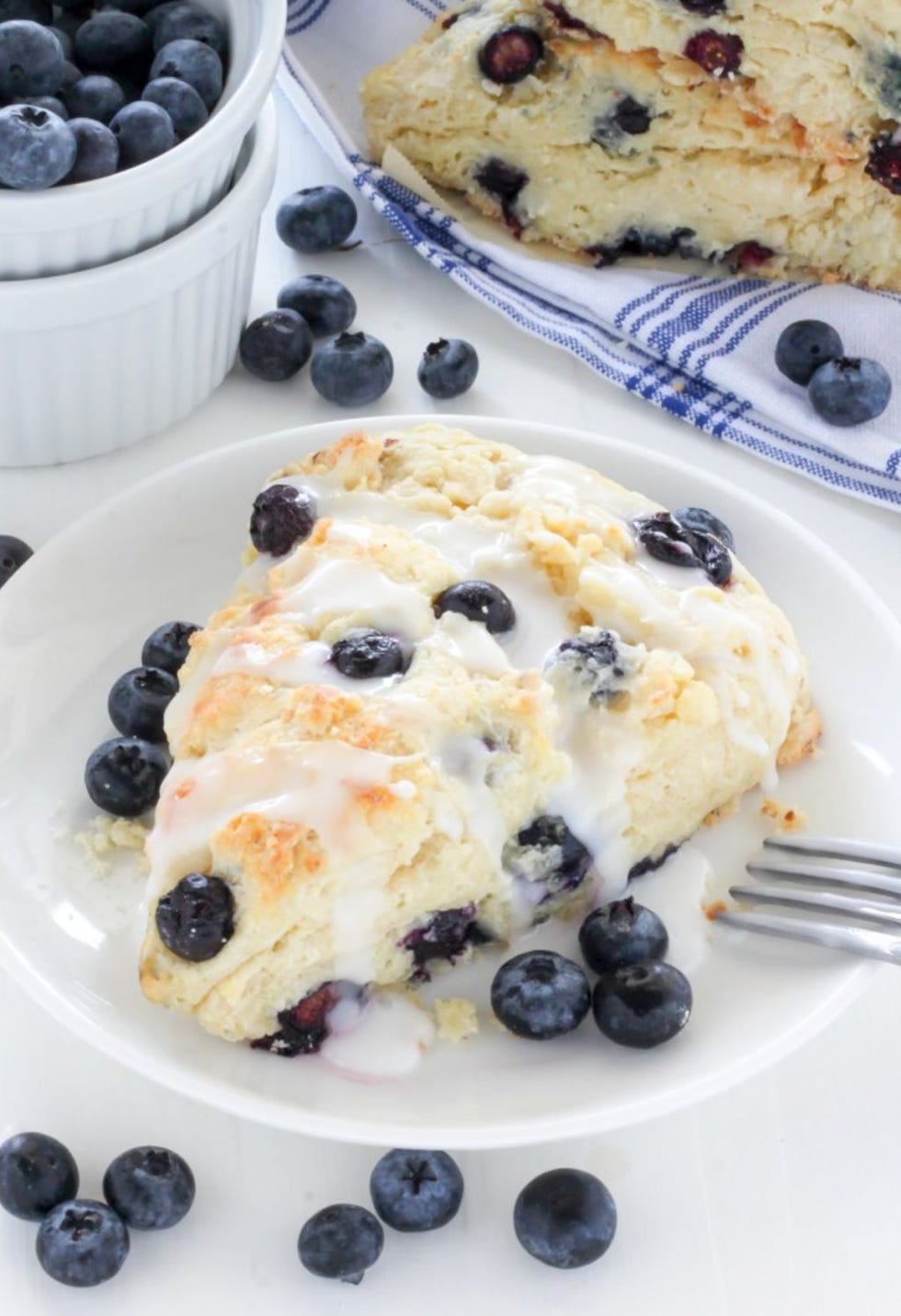 Dish, Food, Cuisine, Dessert, Ingredient, Scone, Breakfast, Blueberry, Produce, Berry, 