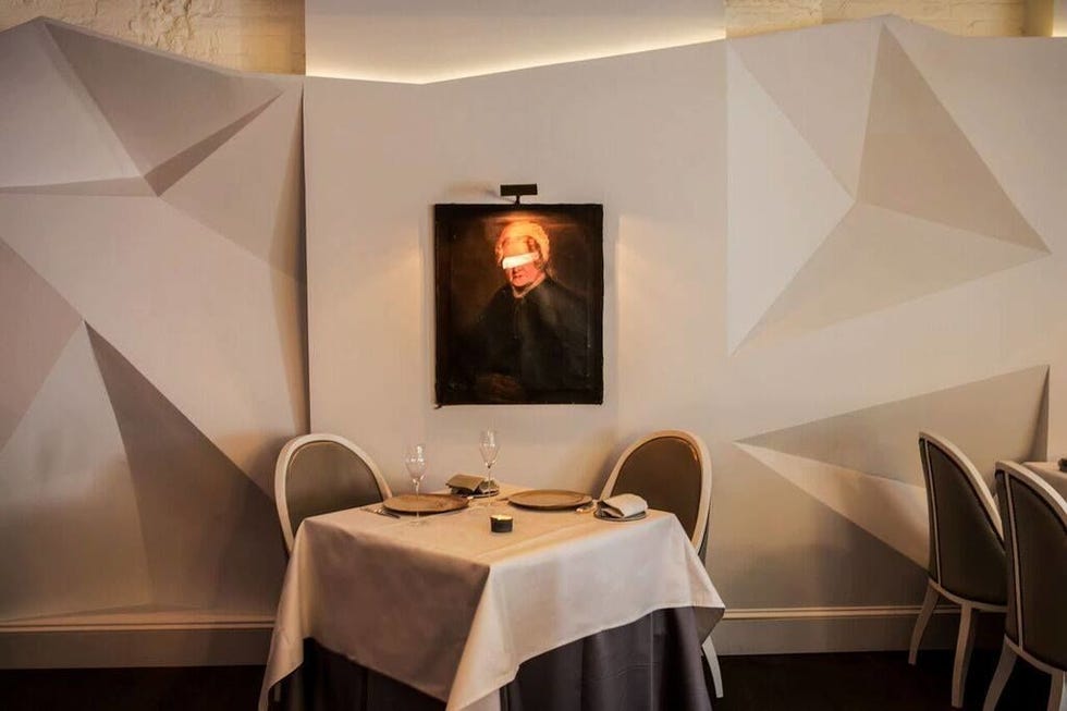 Room, Interior design, Restaurant, Building, Design, Furniture, Boutique hotel, Suite, Table, Comfort, 