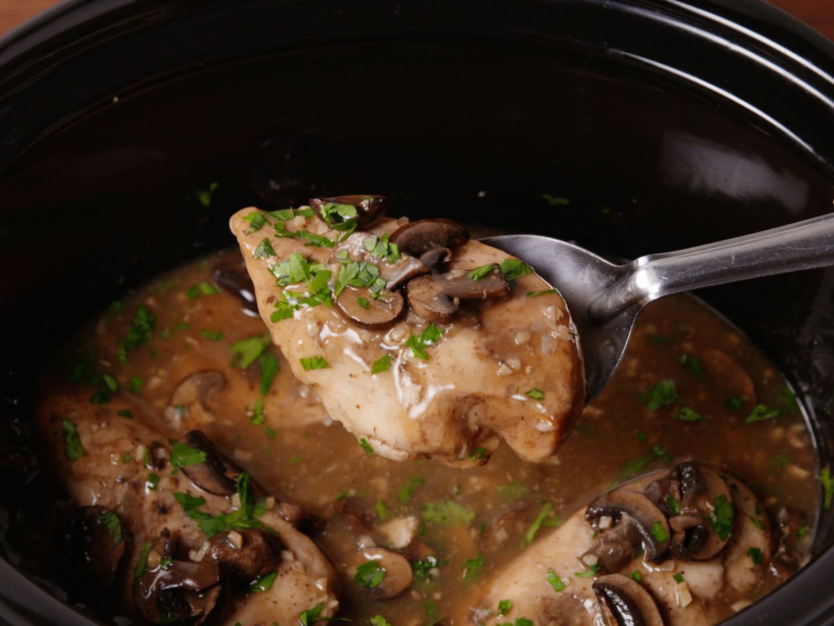 Crock Pot Chicken Marsala {Easy Healthy Recipe!} –