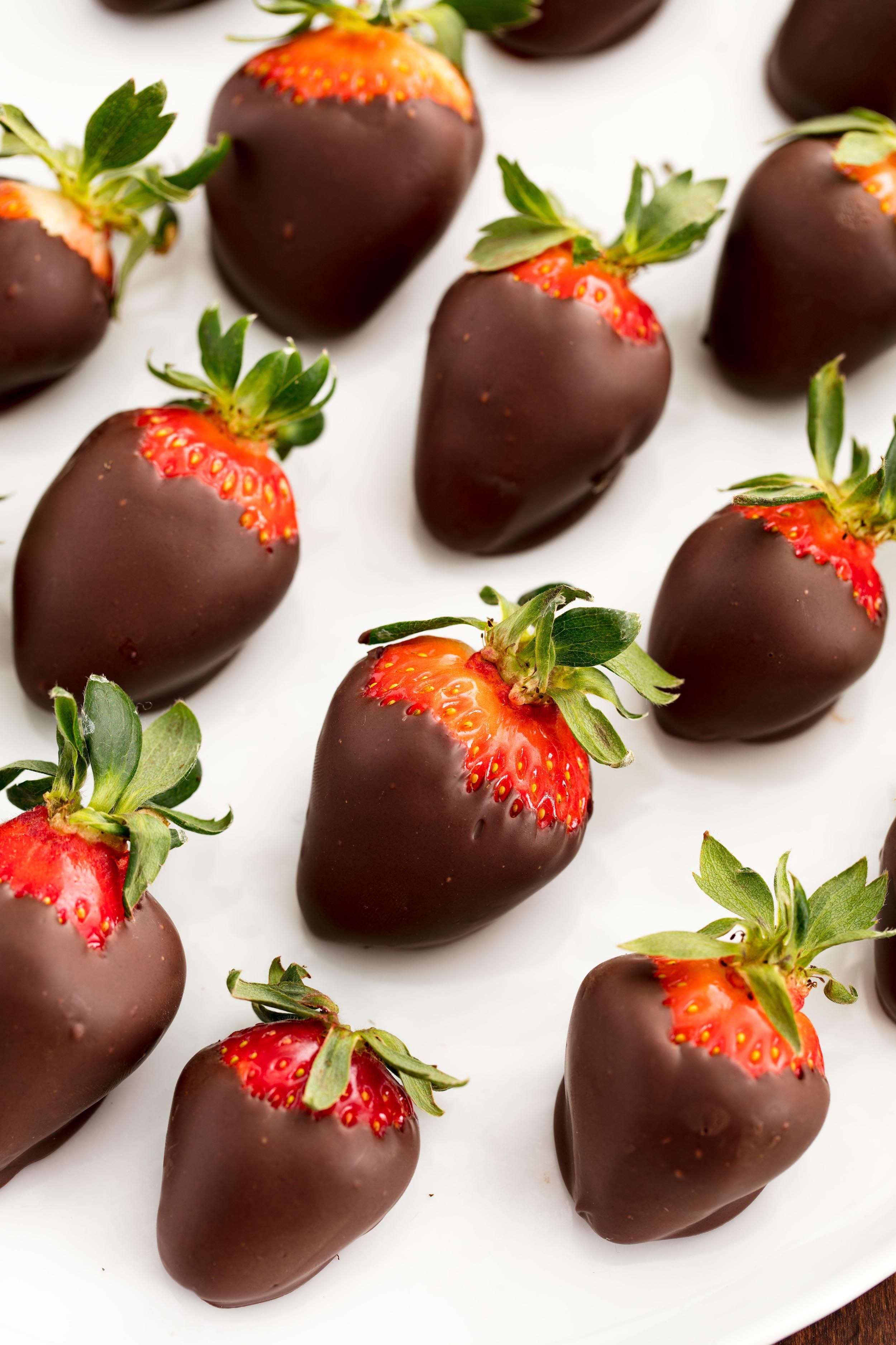 Best Chocolate-Covered Strawberries Recipe - How to Make Chocolate ...