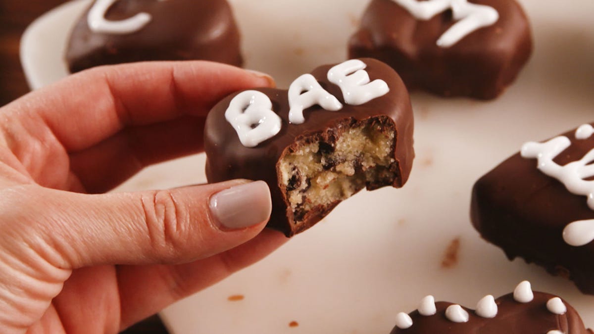 preview for Cookie Dough Hearts >>>>> Box Of Chocolates
