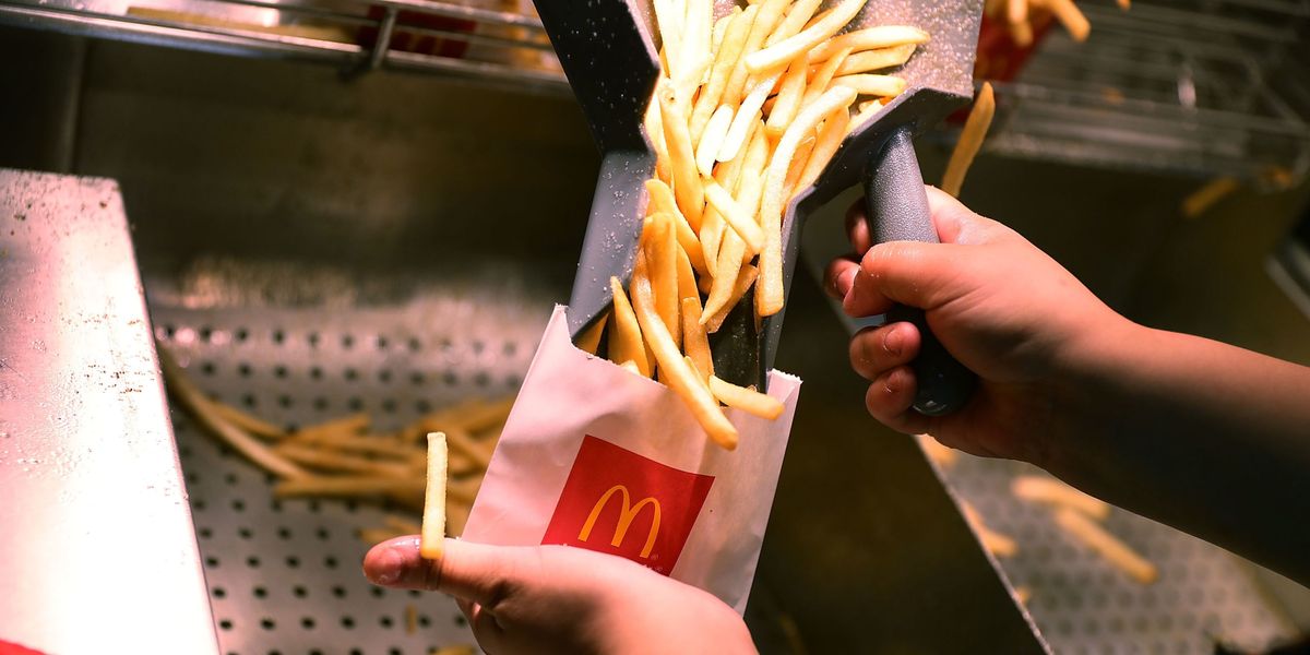 McDonald's Thanksgiving Hours 2022 - Delish