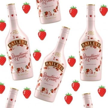 Liqueur, Drink, Product, Alcoholic beverage, Distilled beverage, Bottle, Glass bottle, 
