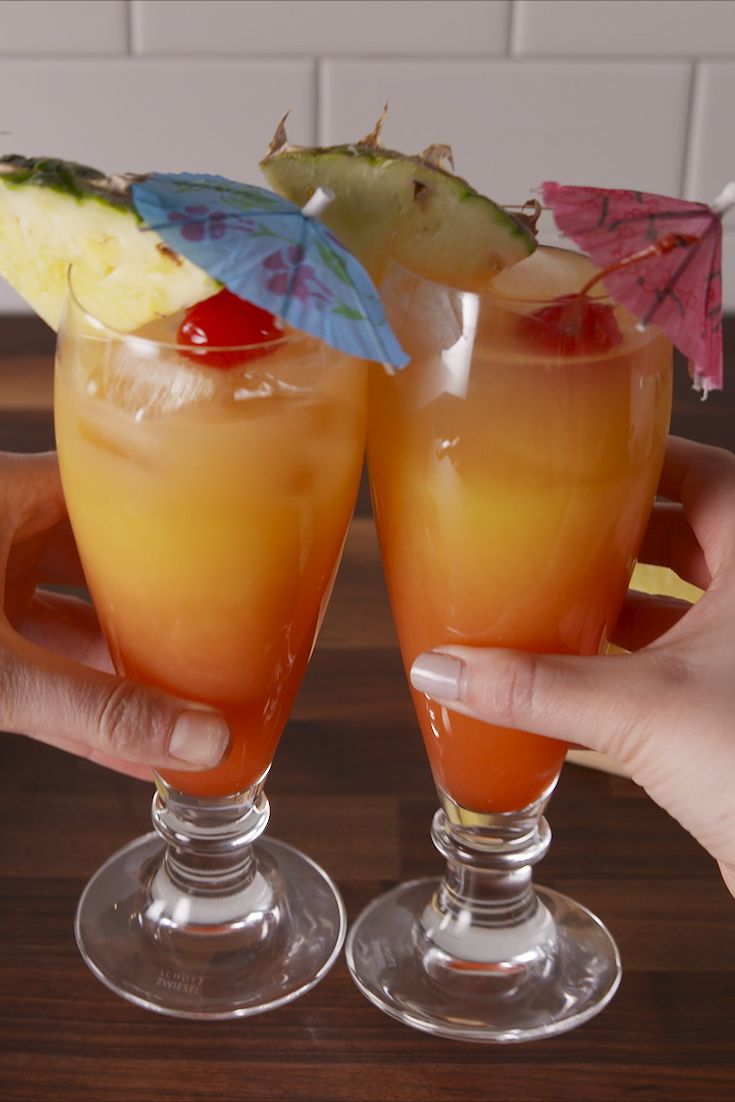 Best Bahama Mama Recipe How To Make Bahama Mamas