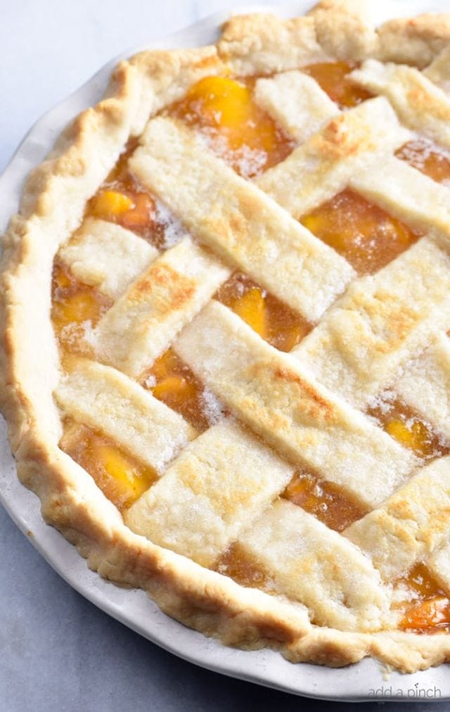 Dish, Food, Cuisine, Pastiera, Baked goods, Ingredient, Crostata, Dessert, Treacle tart, Linzer torte, 