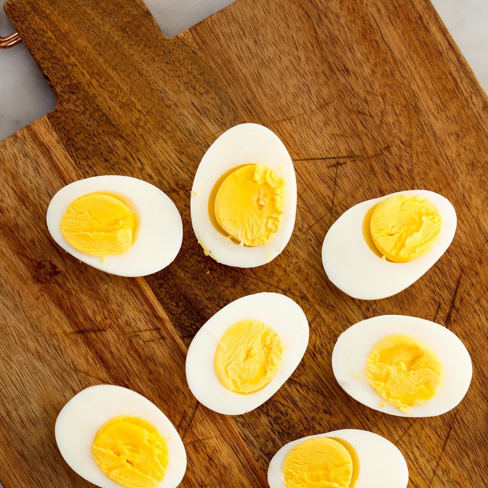 hard boiled eggs vertical