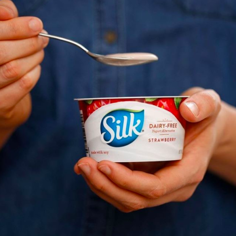 Product, Finger, Hand, Food, Dairy, Thumb, Yogurt, Breakfast, 