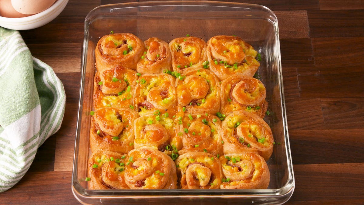 preview for Breakfast Pinwheels = Brunch Goals