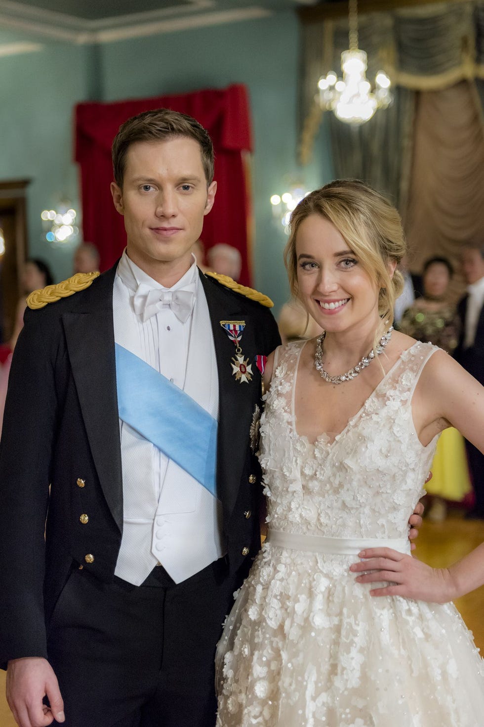 Facial expression, Suit, Formal wear, Fashion, Event, Dress, Gown, Friendship, Tuxedo, Fun, 