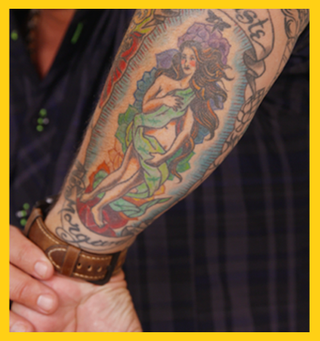 Tattoo, Temporary tattoo, Arm, Human leg, Flesh, Leg, Hand, Human body, Joint, Elbow, 