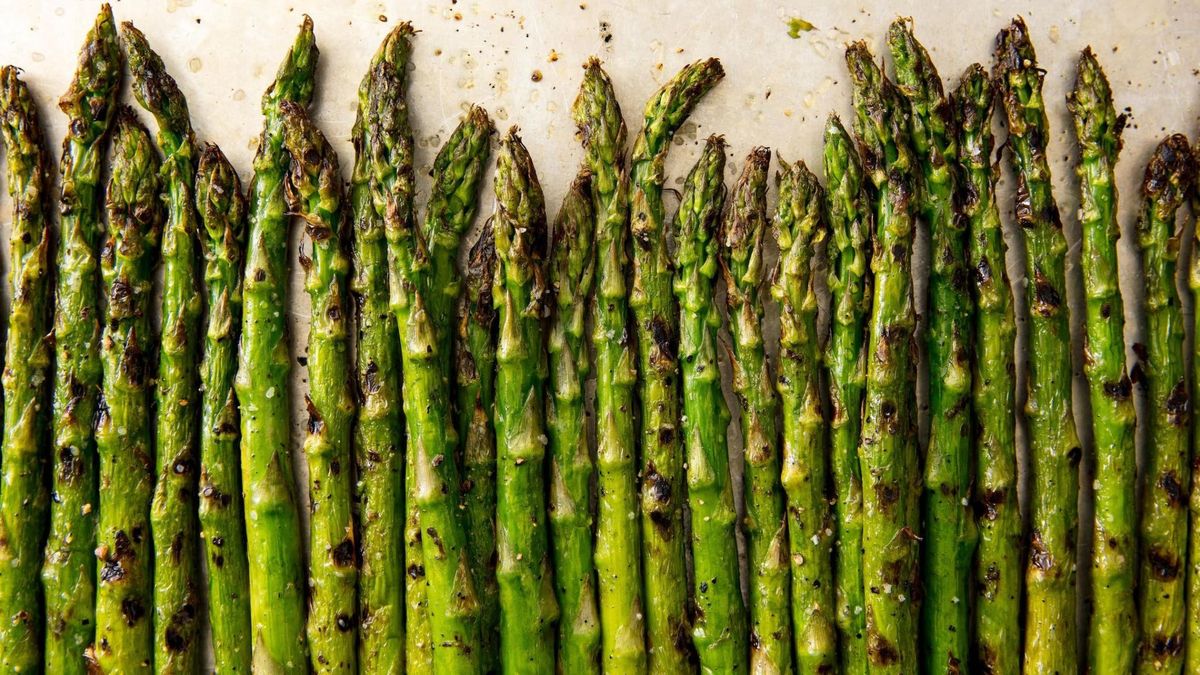 preview for This Grilled Asparagus Is The Perfect Summer Side