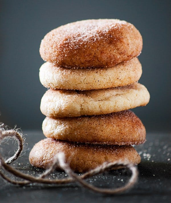 Food, Snickerdoodle, Cider doughnut, Dish, Cuisine, Baked goods, Sandwich Cookies, Cookie, Cookies and crackers, Dessert, 