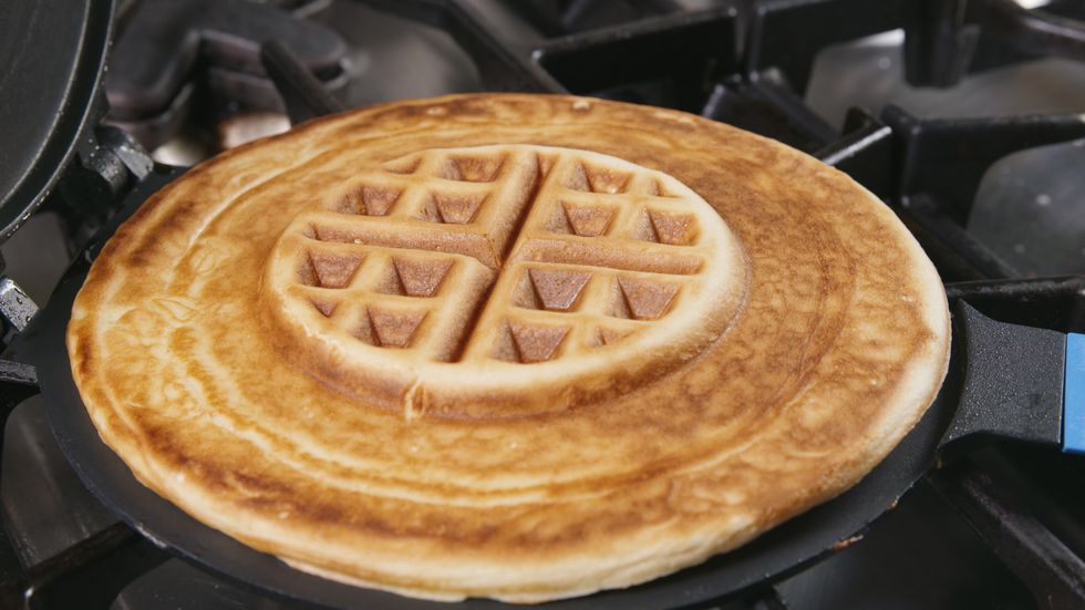 The PanWaffle Makes Pancakes and Waffles in One
