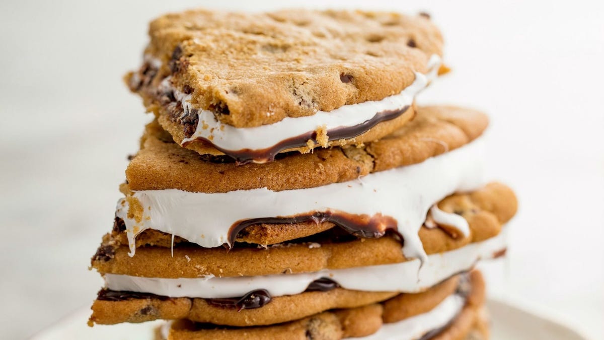 preview for Cookiedilla is the Yummiest Way to Use a Roll of Cookie Dough