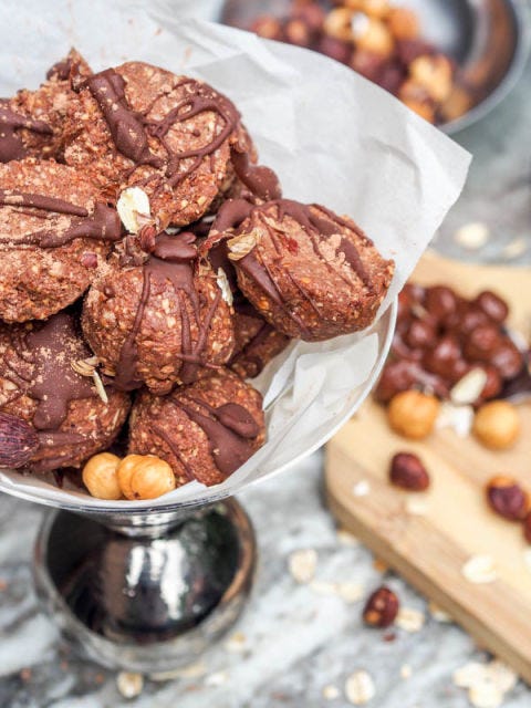 Dish, Food, Cuisine, Ingredient, Almond, Nut, Produce, Snack, Chocolate, Dessert, 