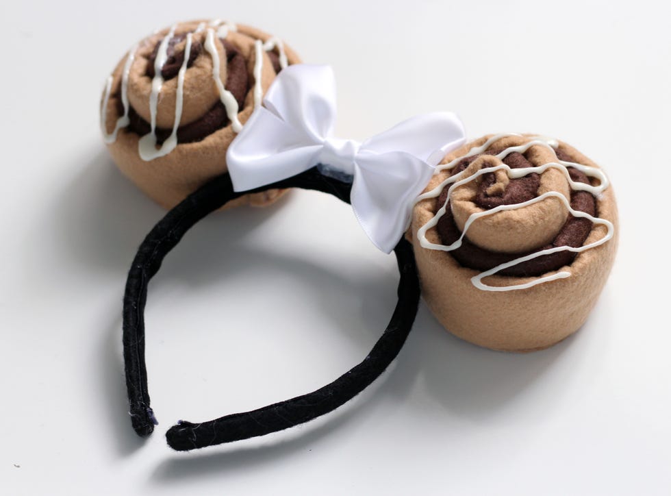 Food, Chocolate, Dessert, Cuisine, Dish, Baked goods, Frozen dessert, Praline, Fashion accessory, 