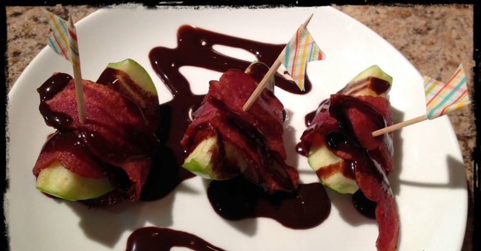 <p>Bacon… for dessert? Sure, it might not be the obvious choice, but crunchy apples, sweet chocolate, and sizzling bacon hit the after-dinner spot.  </p>
<p>Get the recipe at <a href="http://designedbybh.com/2013/03/26/bacon-wrapped-apples-with-chocolate-drizzle/" target="_blank">Design by BH</a>.</p>
