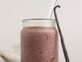 <p><strong>Not-so-moody maca smoothie</strong></p>
<p>When bloating, irritability, and crazy hormones kick in, sometimes only miracles can get us through—or the right smoothie. Maca, the key ingredient in this one, is a Peruvian plant said to help with everything from boosting energy levels to regulating hormones.</p>
<p><strong>Get the recipe at <a href="http://ascensionkitchen.com/not-so-moody-maca-smoothie/" target="_blank">Ascension Kitchen</a>.</strong></p>