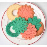 If you love prettily decorated Christmas cookies, but loathe spending all that time to cut out each one by hand, you'll be thrilled to know that the brilliant minds behind 3D food printing have a solution for that.