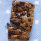 <p>You'll never miss the fat in these chewy bars made with white whole-wheat flour, mashed banana, light-brown sugar, vanilla extract, cinnamon and mini–chocolate chips.
</p>
<p><strong>Recipe:</strong> <a href="http://gogonow.org/recipefinder/monkey-bars-recipe-122697%22 target="_blank"><strong>Monkey Bars</strong></a></p>