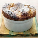 <p>Mashed sweet potatoes aren't just a tasty side dish - they also make a maple-sweet showstopper dessert with only 15 minutes of prep.</p><br /><p><b>Recipe:</b> <a href="http://gogonow.org/recipefinder/sweet-potato-souffle-recipe-mslo0811 "><b>Sweet Potato Souffle</b></a></p>
