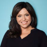 <p><b>How does Rachael Ray prepare stuffing?</b>  Leave it to Rachael Ray to come up with an innovative way to make stuffing. True to her show, Ray's stuffing can be made in under 30 minutes.</p>

<p><b>Any special tips?</b> Of course who doesn't love a handheld stuffing muffin? Just grease a muffin tin and you'll have individual servings perfect for the kiddos.</p>

<p><b>Try Rachael's no-fail recipe: </b> <a href="/recipefinder/rachael-ray-apple-onion-stuffin-recipe"><b>Rachael Ray's Apple and Onion Stuffin' for a Stuffin' Loaf or Muffins</b></a></p>