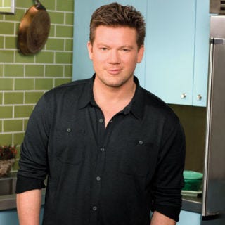 Food Network celebrity Tyler Florence was one of the first well-known chefs to cook for an established chain. Florence partnered with Applebee's back in 2006 and was responsible for creating several new Italian-style menu items. However, due to bad press surrounding the join venture Florence ultimately stopped working with Applebee's.