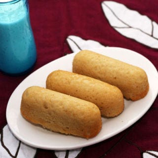 <p>The original Twinkie had a banana cream filling, but today most people know and love it for its vanilla cream center. <a href="http://www.coconutandlime.com/2012/01/homemade-twinkies.html" target="_blank">This recipe</a> reflects the flavor invented in 1930.</p>