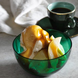 <p>All that's needed to elevate store-bought ice cream or frozen yogurt? A garnish of tender Comice pear slices — and a gloriously easy caramel sauce infused with pear juice.</p>
<p><b>Recipe:</b> <a href="http://gogonow.org/recipefinder/vanilla-ice-cream-caramel-pear-sauce-recipe-clv1012%22%3E%3Cb%3EVanilla Ice Cream with Caramel-Pear Sauce</b></a></p>