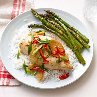 <p>This quick, low-calorie meal is packed with tangy, lemon-infused heat, and is perfect for a fast weeknight dinner.</p>
<p><strong>Recipe: <a href="http://gogonow.org/recipefinder/lemon-chili-chicken-recipe-wdy0713%22 target="_blank">Lemon Chili Chicken</a></strong></p>