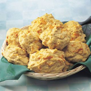 <p>Made with chicken broth, garlic, and shredded Cheddar cheese, these tender, flaky biscuits will become a family favorite.</p><br /><p><b>Recipe: <a href="/recipefinder/cheddar-roasted-garlic-biscuits-recipe-campbells-1109" target="_blank">Cheddar and Roasted Garlic Biscuits</a> </b></p>
