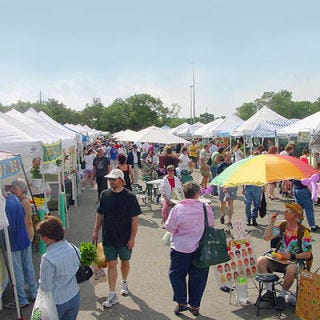 Previously known as the Sunset Valley Farmers' Market, the currently named <a href="http://www.bartoncreekfarmersmarket.org/" target="_blank"><b>Barton Creek Farmers' Market</b></a> has the same great produce. Every Saturday, Texans pick up seasonal and local goods like okra, avocados, peaches, peppers, black-eyed peas, and bison meat.<br /><br /><b>Recipe:</b> <a href="/recipefinder/fresh-tomato-avocado-soup-3042" target="_blank"><b>Fresh Tomato and Avocado Soup</b></a>